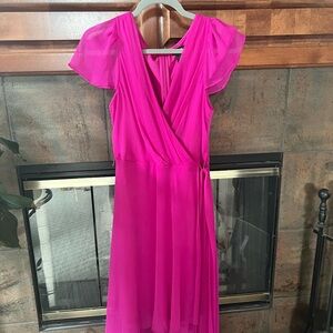 DKNY Women’s v-neck flutter sleeve, surplice dress, like new condition.